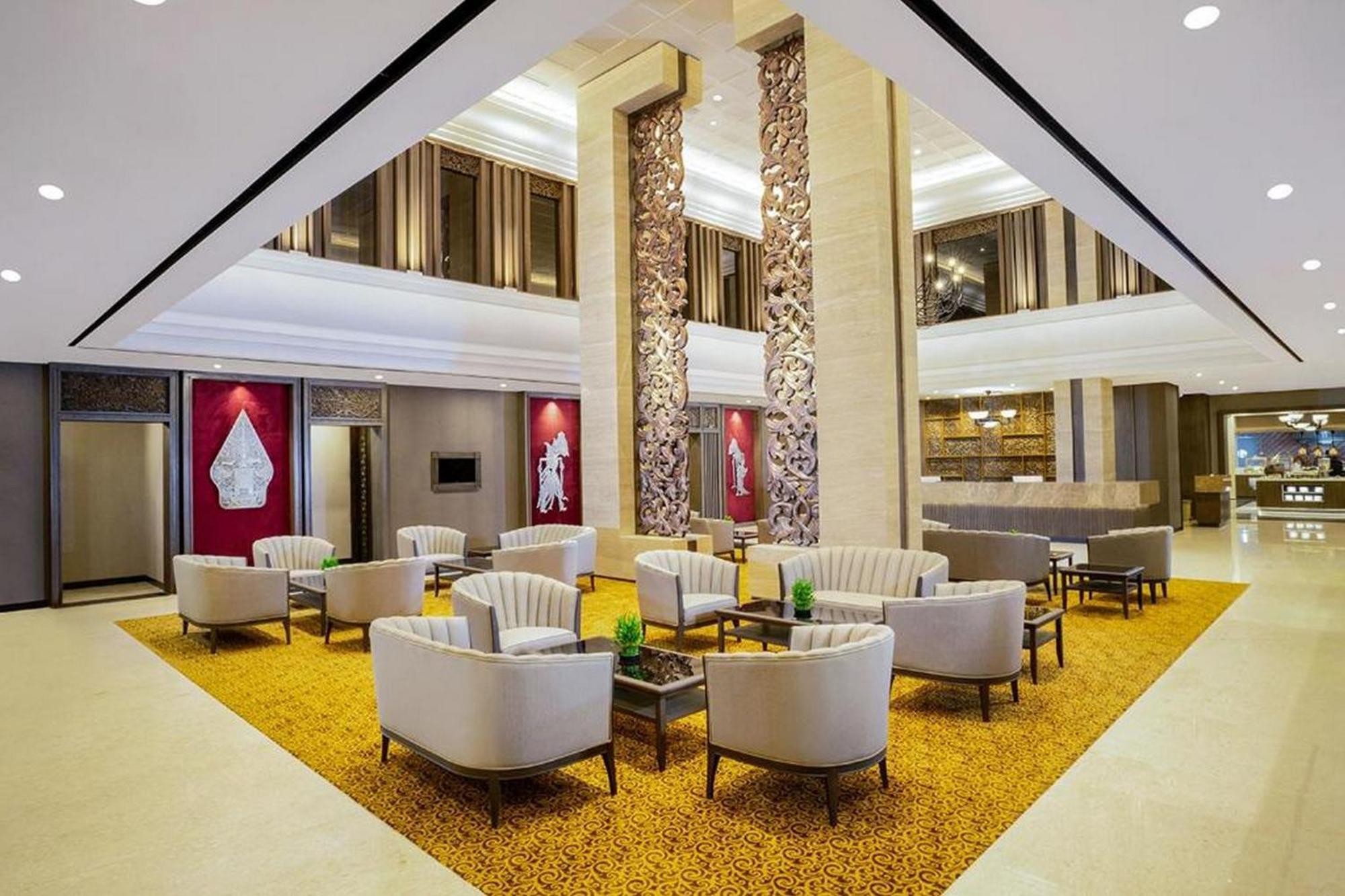 Swiss-Belhotel Airport Yogyakarta Temon Exterior photo